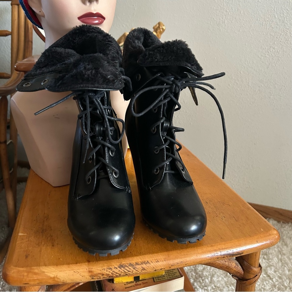 SOLD Retro Black Ankle Boots 9 Heel Bootie Faux Fur - Picture 5 of 8